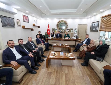 Sakarya Büyükşehir Belediye Başkan adayı Alemdar, Sakarya Barosu'nu ziyaret etti